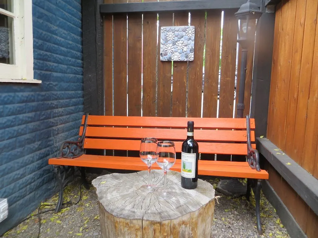 Oda ve Kahvaltı River Lee Executive Bed And Breakfast YYC