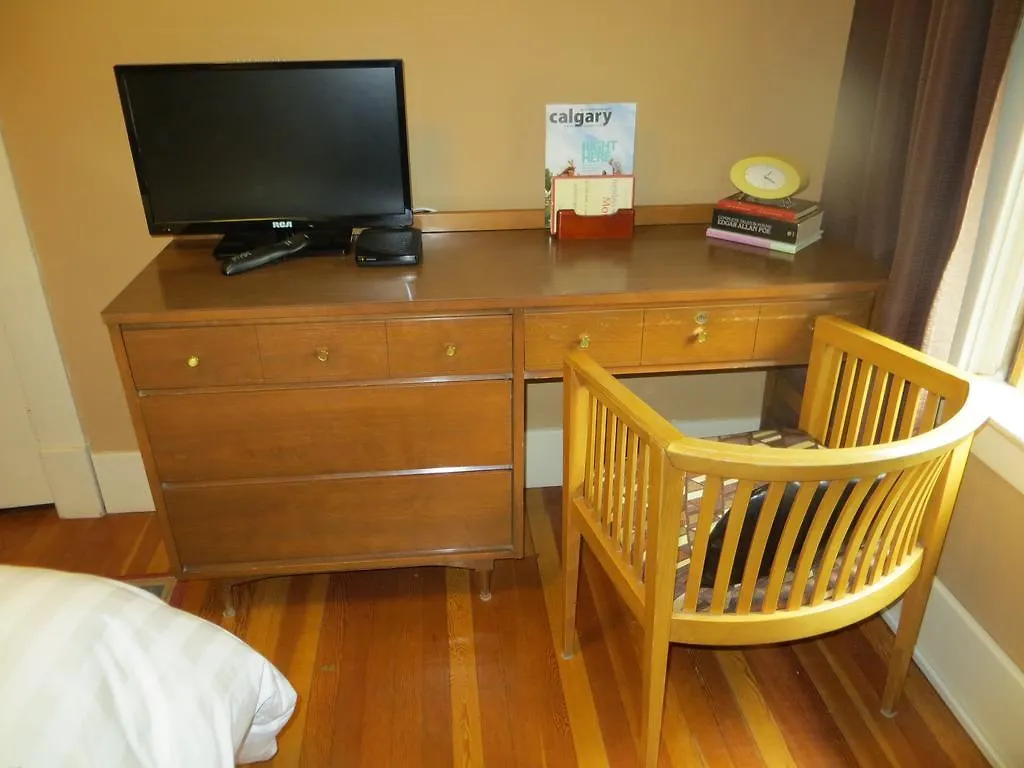 River Lee Executive Bed And Breakfast YYC Oda ve Kahvaltı