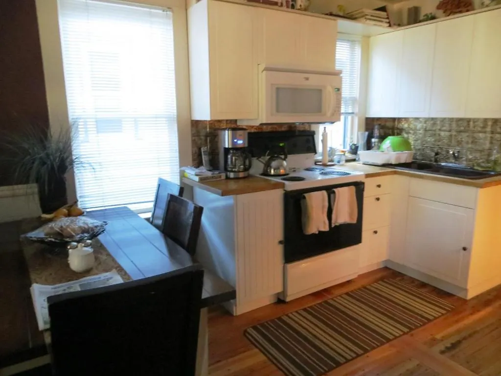 River Lee Executive Bed And Breakfast YYC