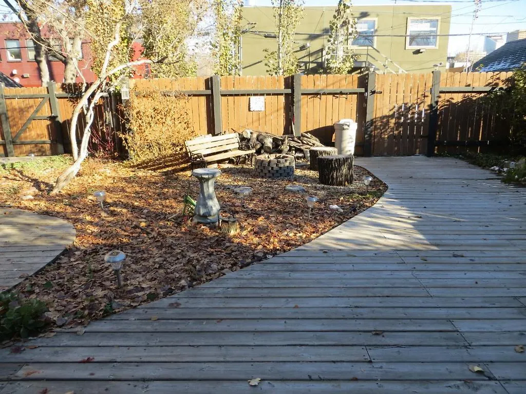 River Lee Executive Bed And Breakfast YYC Oda ve Kahvaltı