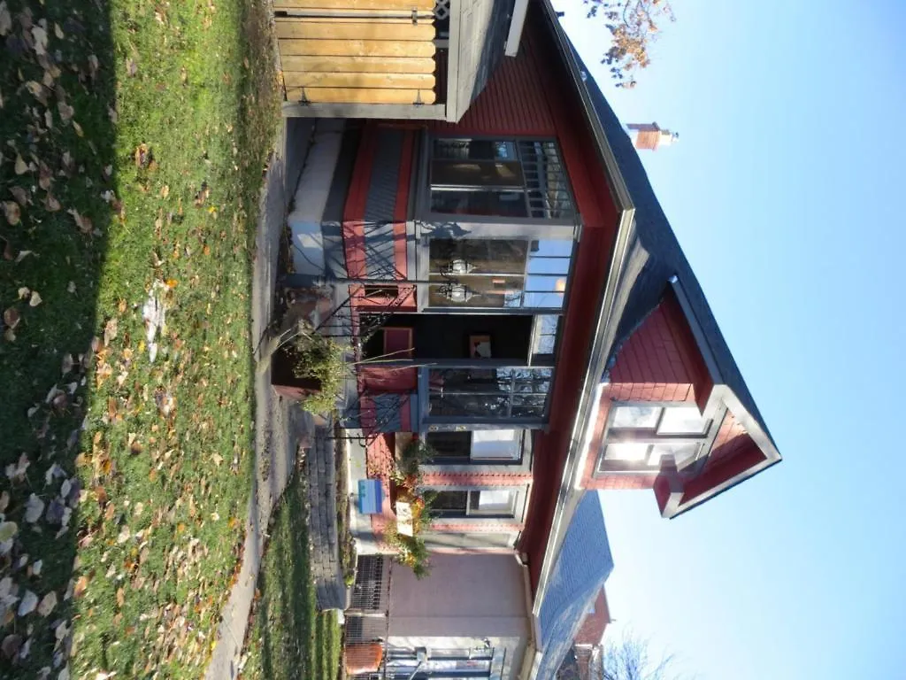 Oda ve Kahvaltı River Lee Executive Bed And Breakfast YYC
