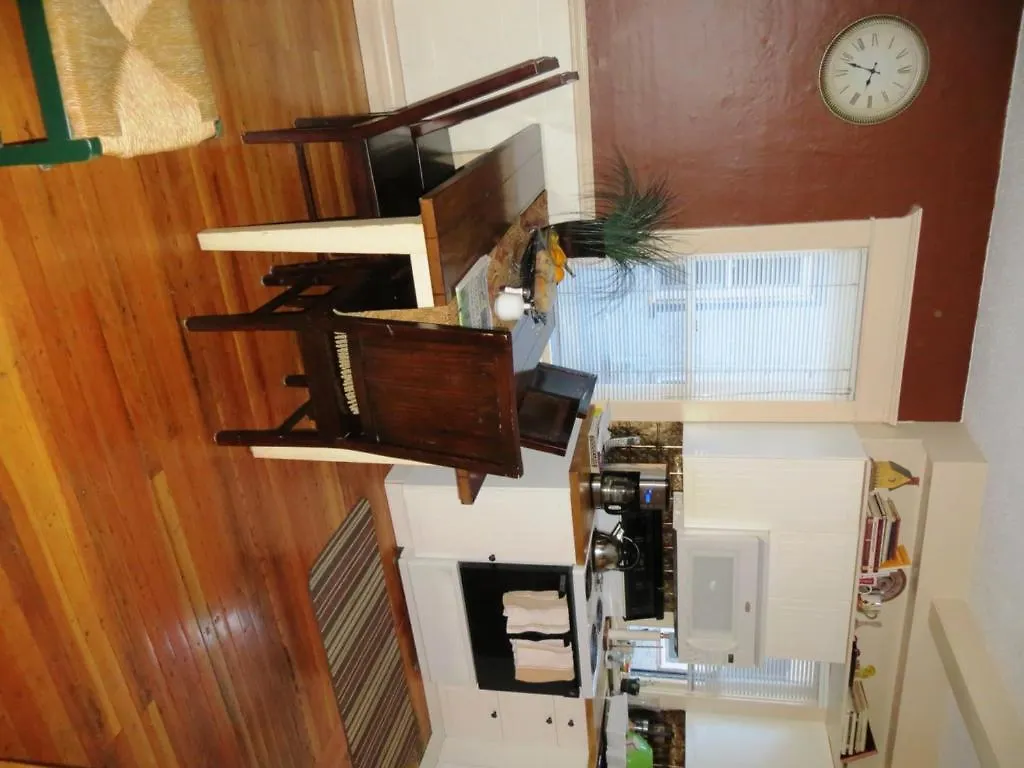 River Lee Executive Bed And Breakfast YYC Kanada