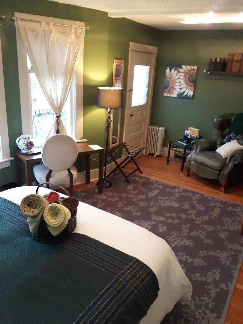 *** Oda ve Kahvaltı River Lee Executive Bed And Breakfast YYC Kanada